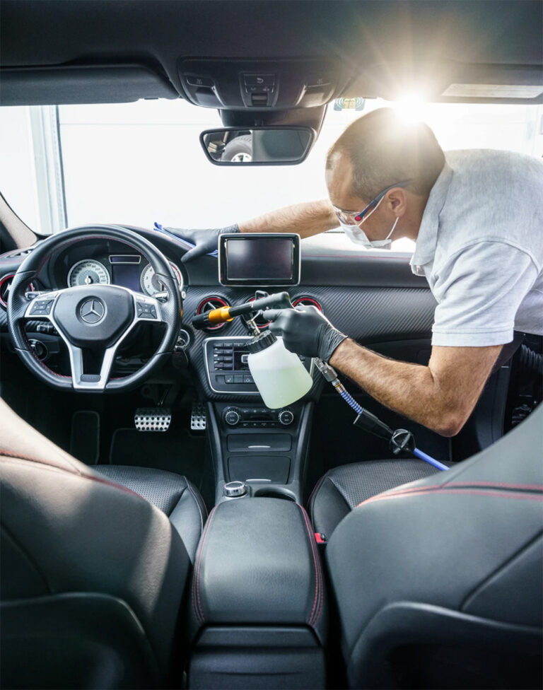 Ozonbehandlung im Auto Clean Service Scaramuzzo AG